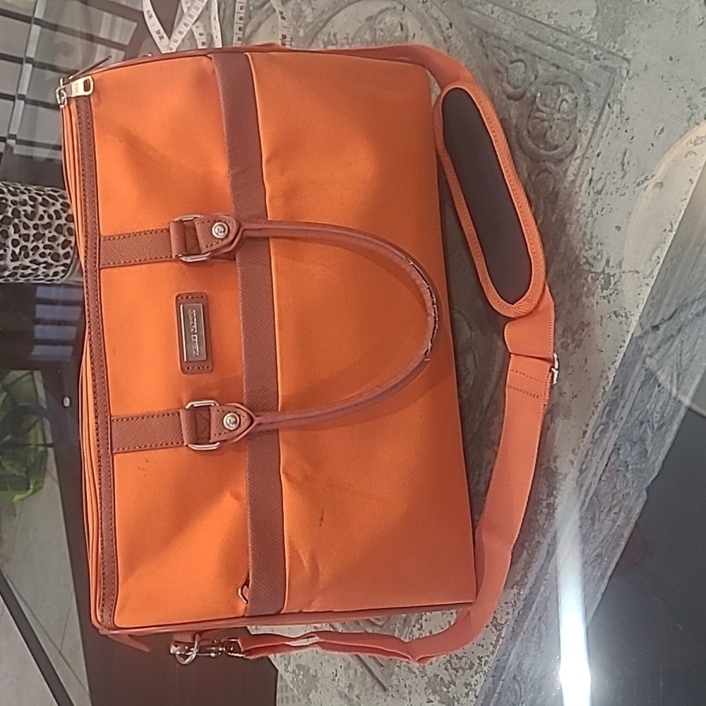 PIERRE CARDIN  MEN'S, WOMEN'S SOLID WEEKEND SHOULDER BAG